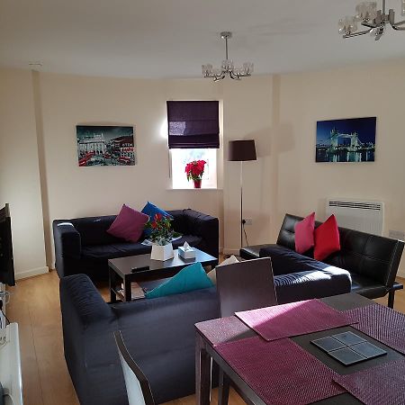 Two Bedrooms, Two Bath, Up To 3 Beds 1 Sofa - Slough Windsor Legoland Екстер'єр фото