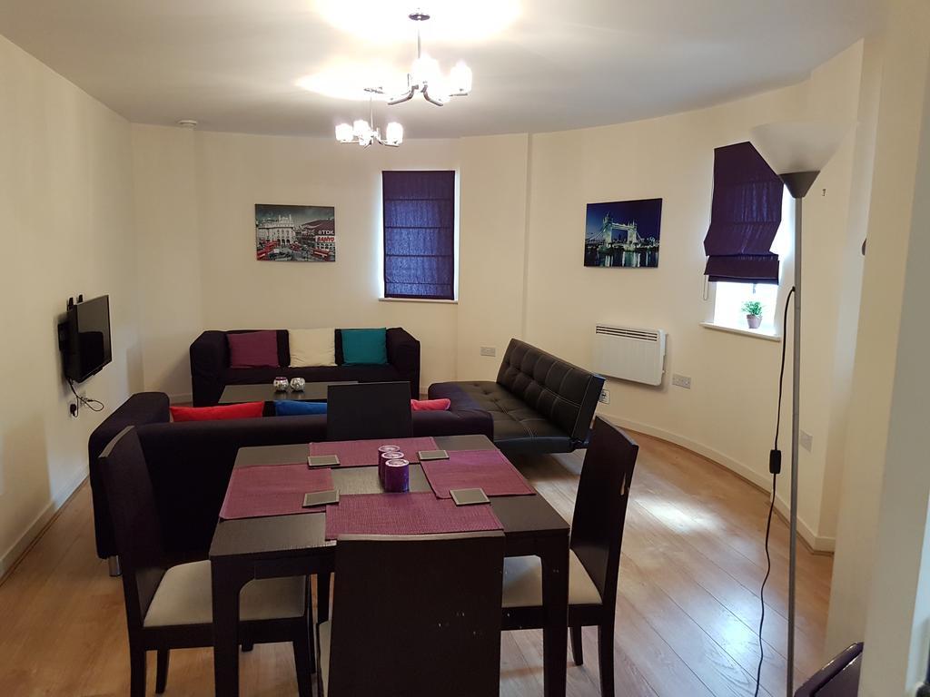 Two Bedrooms, Two Bath, Up To 3 Beds 1 Sofa - Slough Windsor Legoland Екстер'єр фото