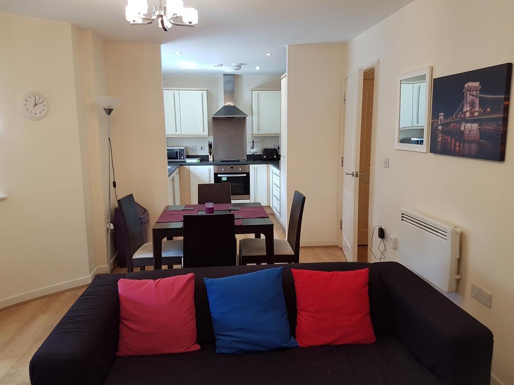 Two Bedrooms, Two Bath, Up To 3 Beds 1 Sofa - Slough Windsor Legoland Екстер'єр фото